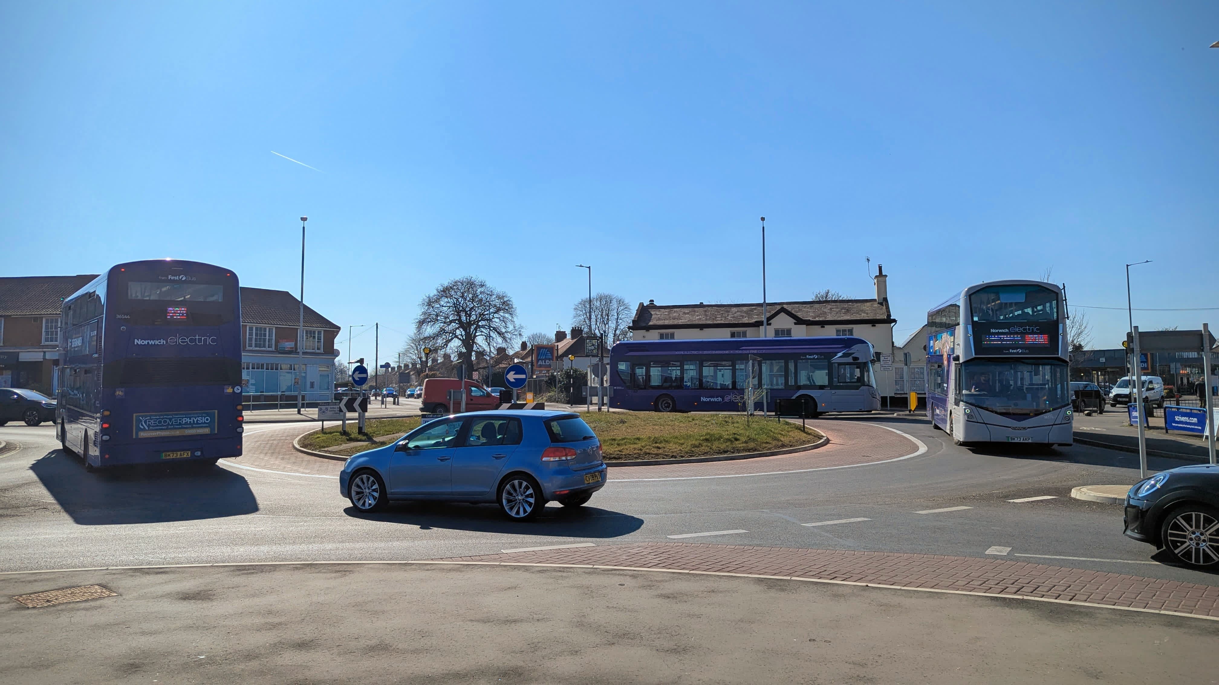Heartsease roundabout conflict continues as cars collide