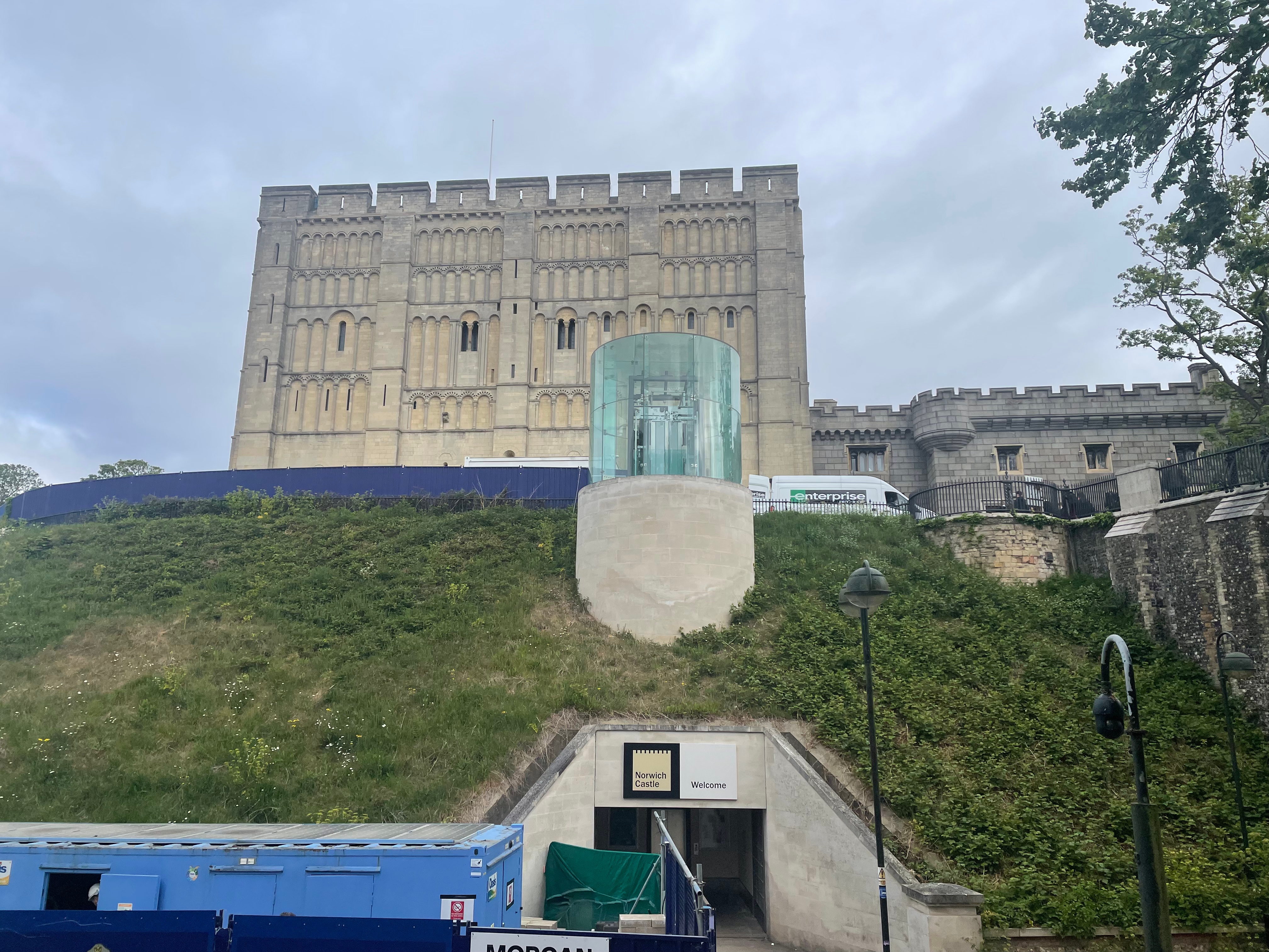 ‘It affects us all’: residents speak out over castle restoration delays