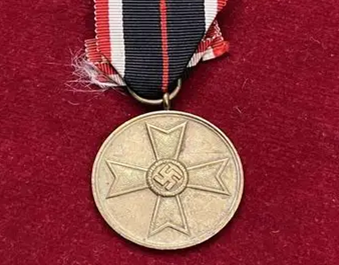 Nazi war medal found in Essex home