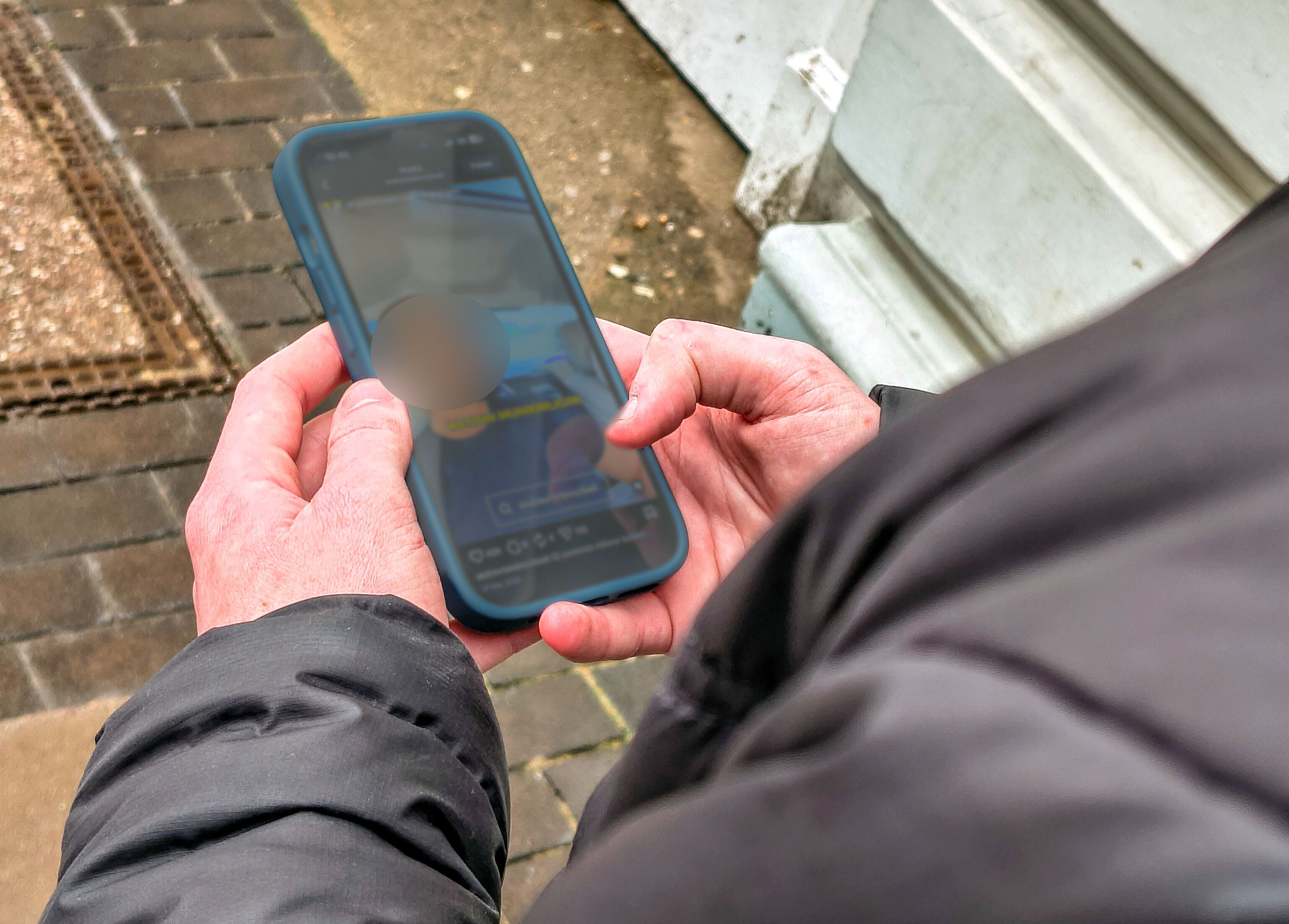 Parents push back on potential social media ban for under 16s